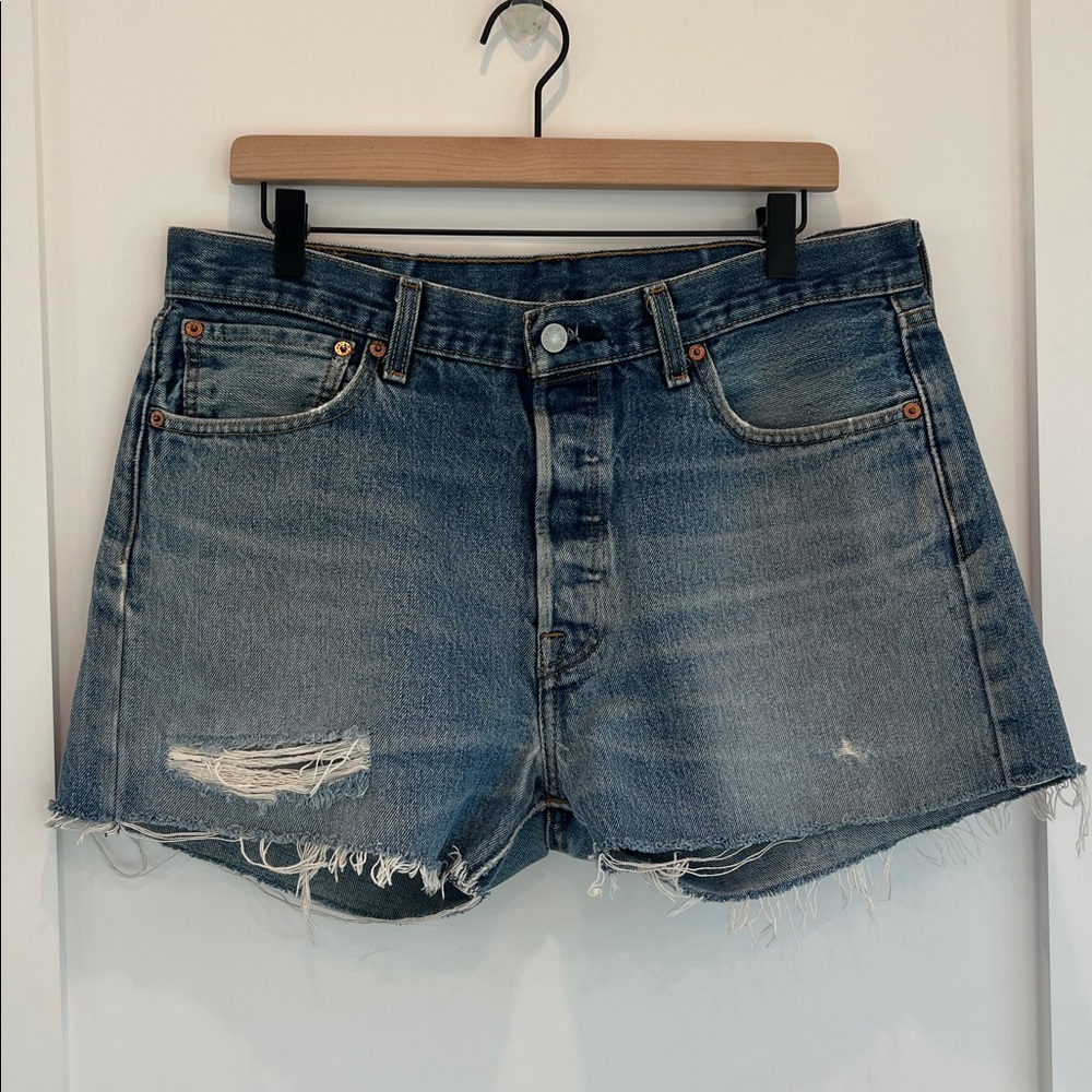 Vintage cutoff Levi 501 shorts